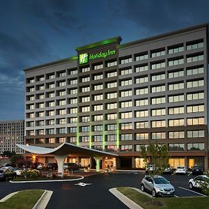 Holiday Inn Alexandria At Carlyle By Ihg